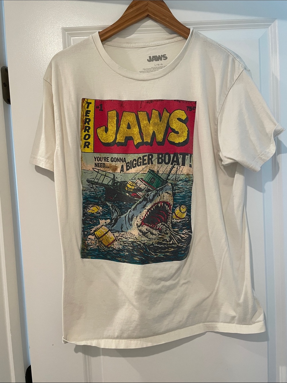 JAWS Graphic Tee - White with Yellow & Blue Vintage Comic Print large
